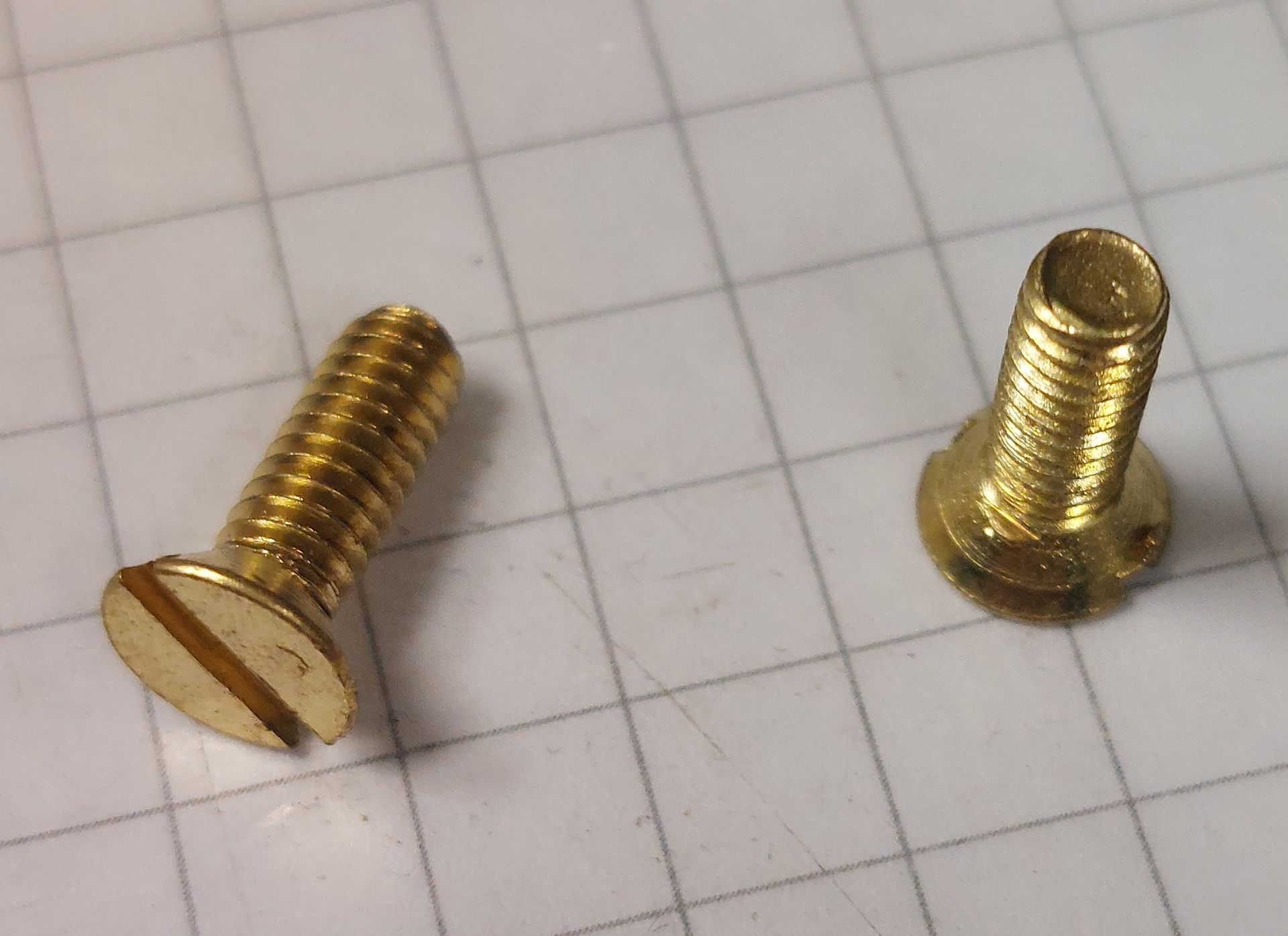 [FHMS #8 - 32 X 1/2" LONG - BRASS] WA29825