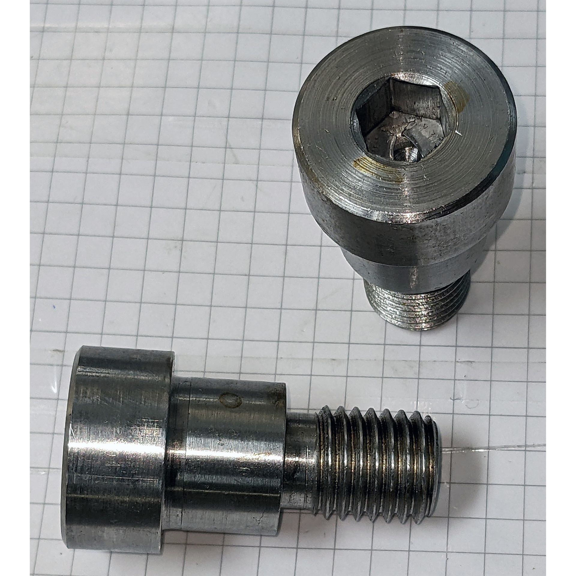 [SHOULDER BOLT HEX SOCKET 1" x 3/4" SST] WA83864