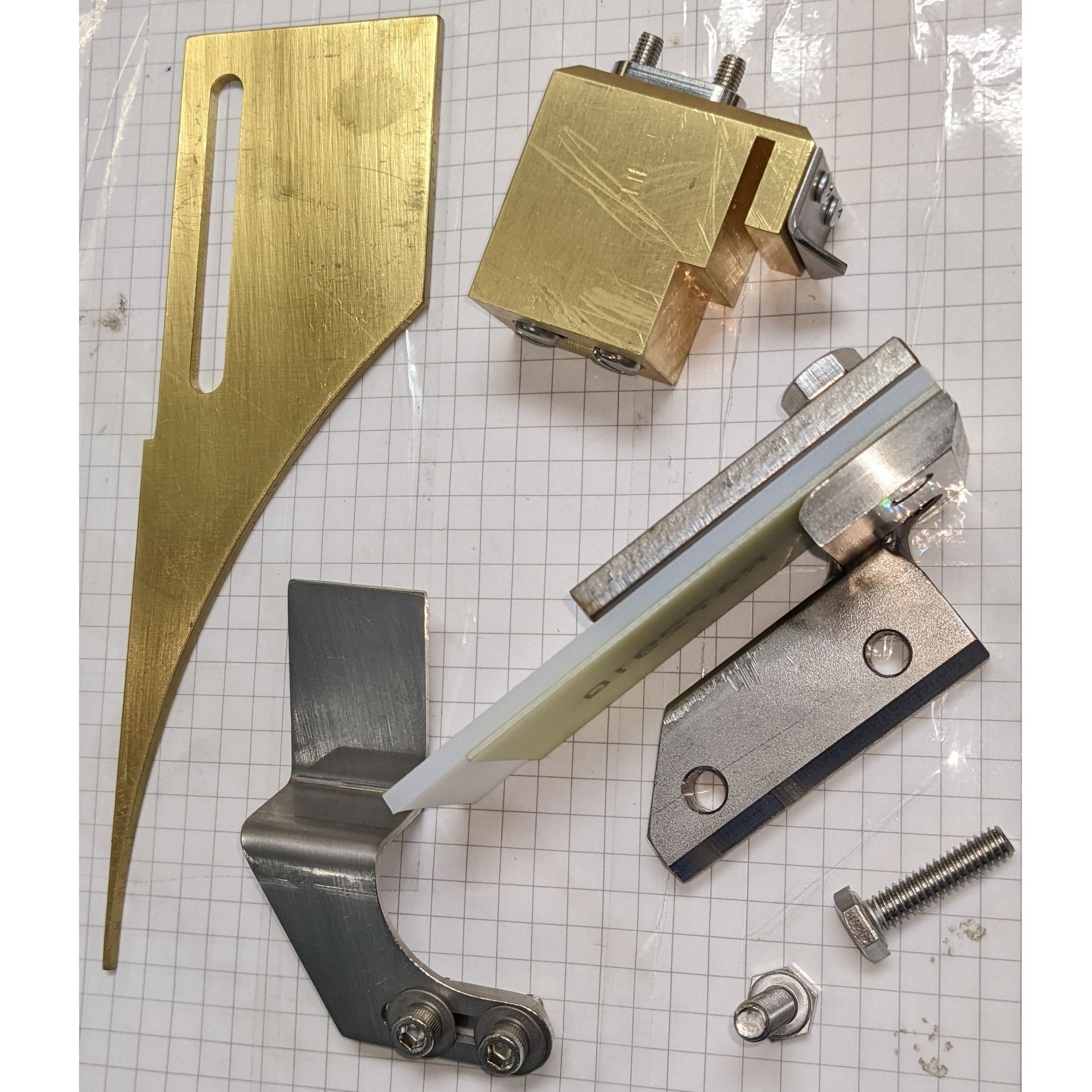[GLUE DAM & WIPER KIT L.S.] R41438/KIT