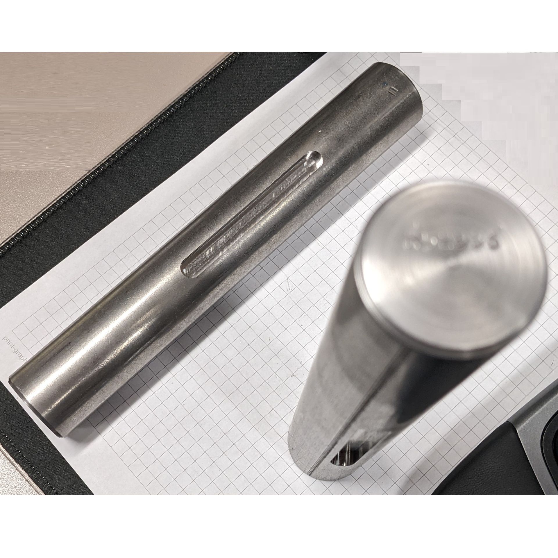 [PULLEY SHAFT] R52996