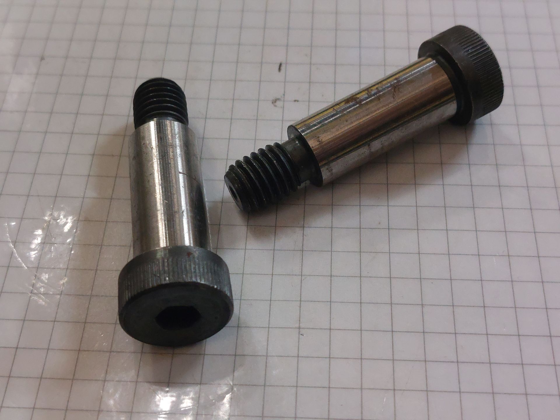 [SHLDER BOLT 5/8 X 1-1/2] WA09275
